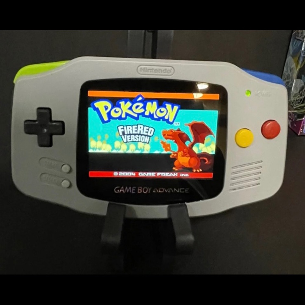 Gameboy Advance Famicom Custom LCD Mod.